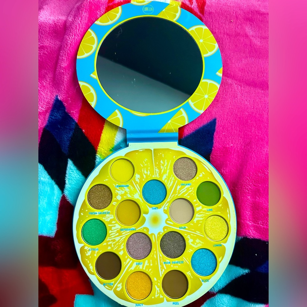 🍋 Lurella “Fresh Squeezed” 15 shade eyeshadow palette- NIP 🍋
